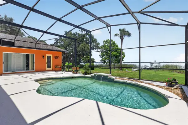 29742 SQUIRREL POINT RD, Tavares, FL 32778