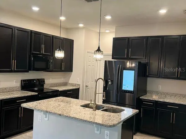 1010 ATLANTIC AVE, Fruitland Park, FL 34731