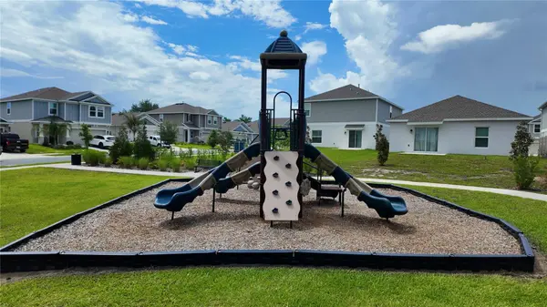 5620 WINDSONG OAK DR, Leesburg, FL 34748