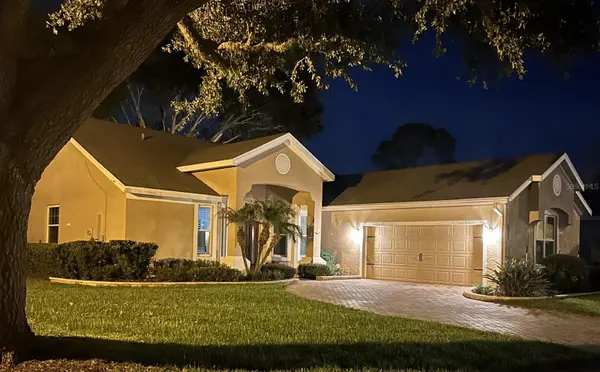 7029 PINE HOLLOW DR, Mount Dora, FL 32757
