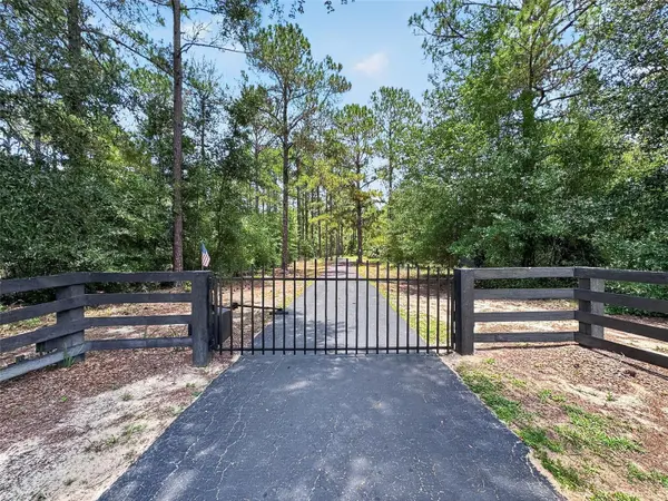22625 LAKE SENECA RD, Eustis, FL 32736
