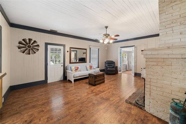 1905 MYRTLE LAKE AVE, Fruitland Park, FL 34731