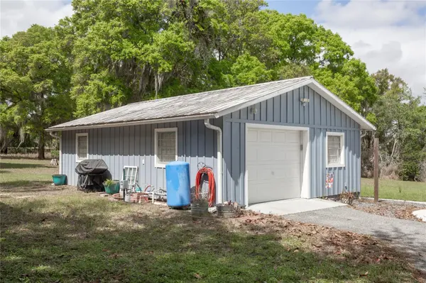 1905 MYRTLE LAKE AVE, Fruitland Park, FL 34731