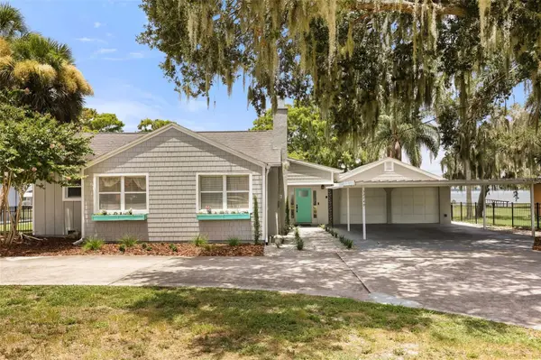 32749 LAKE EUSTIS DR, Tavares, FL 32778