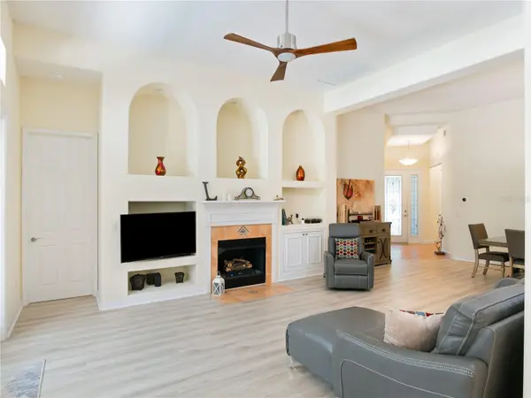 9513 SERRA CT, Howey In The Hills, FL 34737