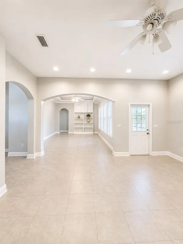 217 E 19TH AVE, Mount Dora, FL 32757