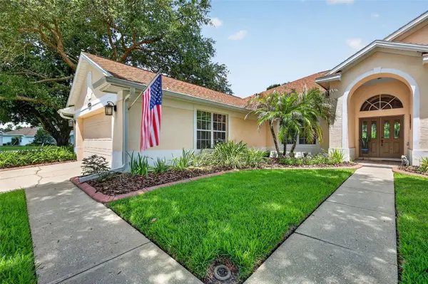 8059 LAUREL RIDGE DR, Mount Dora, FL 32757
