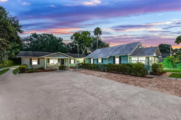 330 S HIGHLAND ST, Mount Dora, FL 32757