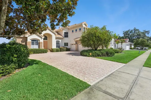 1901 EDGEWATER DR, Mount Dora, FL 32757