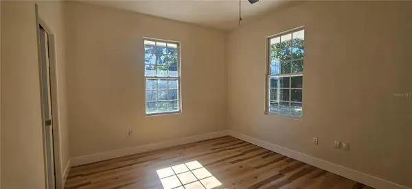 709 S HIGHLAND ST, Mount Dora, FL 32757