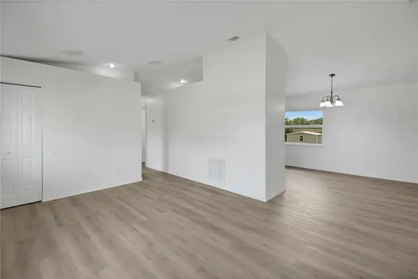 1229 PADGETT CIR, Lady Lake, FL 32159