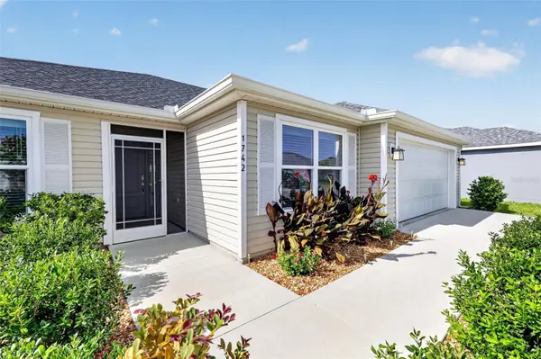 1742 JAMES GRAY ST, The Villages, FL 34762