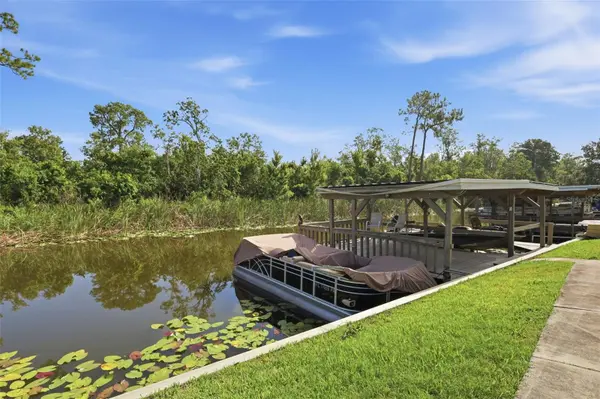 26638 E COVE DR, Tavares, FL 32778