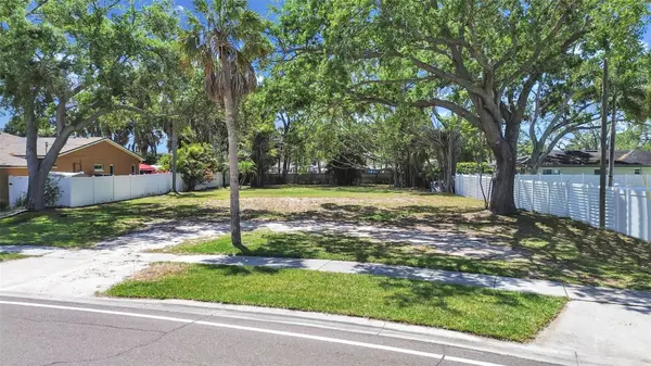 5438 BAYOU GRANDE BLVD NE, St Petersburg, FL 33703
