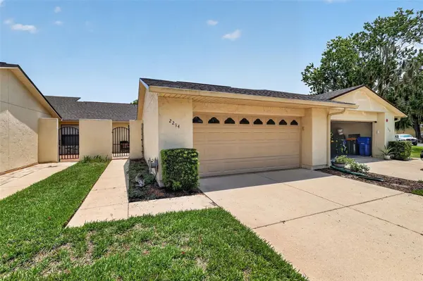 2214 CYPRESS COVE DR #4, Tavares, FL 32778