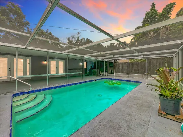 300 PINECREST RD, Mount Dora, FL 32757