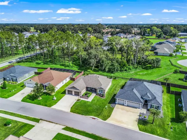 3286 DZURO DR, Oxford, FL 34484