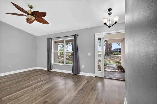 24307 ADAIR AVENUE, Sorrento, FL 32776