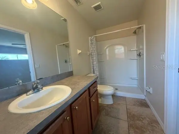 33 E ST LOUIS AVE, Eustis, FL 32726