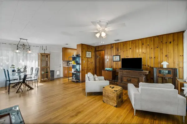 114 PARK AVE, Fruitland Park, FL 34731