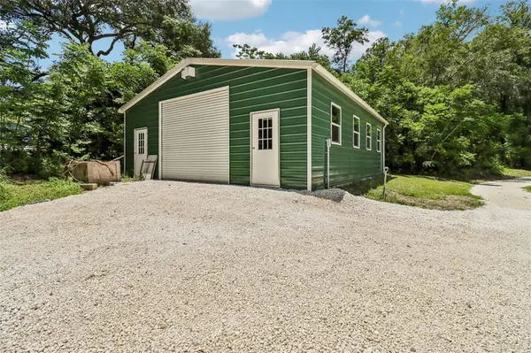 16161 SE 137TH CT, Weirsdale, FL 32195