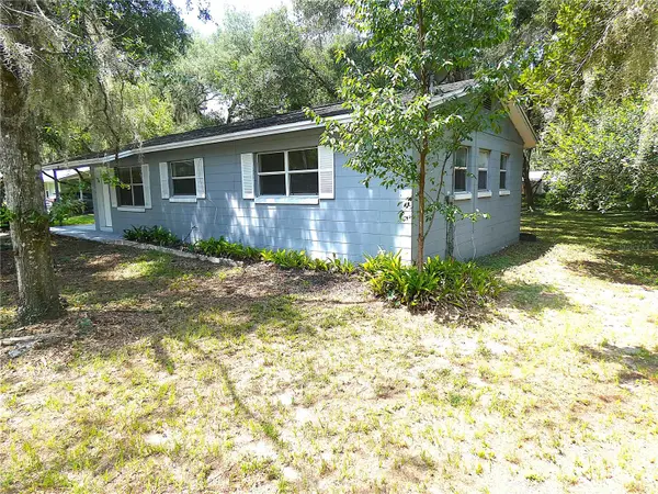 106 WILLARD AVE, Fruitland Park, FL 34731