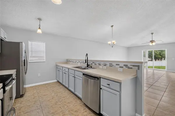 2225 SANDRIDGE CIR, Eustis, FL 32726