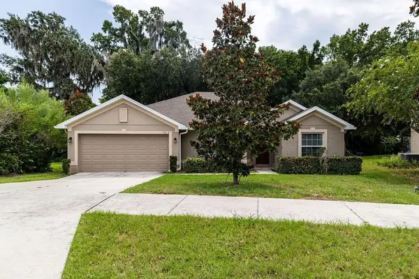 7830 SLOEWOOD DR, Leesburg, FL 34748