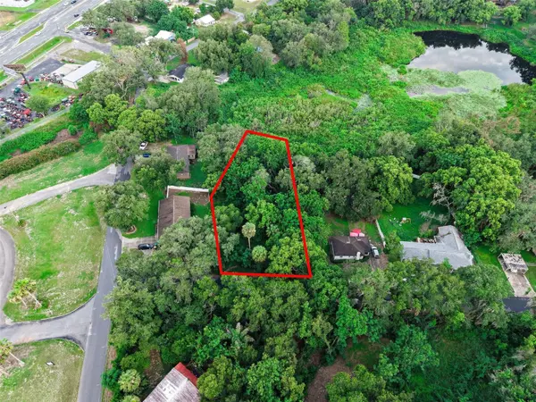 E FRUITLAND ST, Fruitland Park, FL 34731