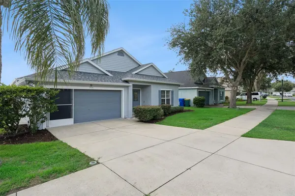 1324 KELLOGG DR, Tavares, FL 32778