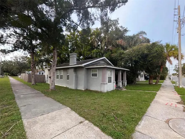 1712 W MAIN ST, Leesburg, FL 34748