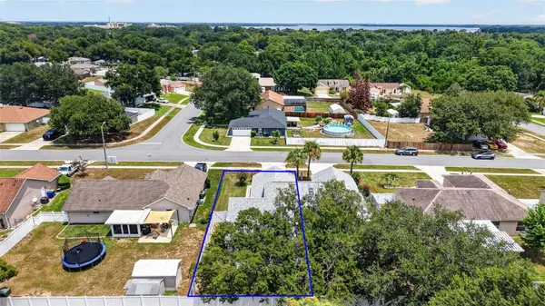 626 WOODVIEW DR, Tavares, FL 32778