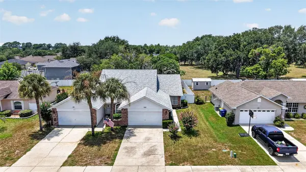 626 WOODVIEW DR, Tavares, FL 32778