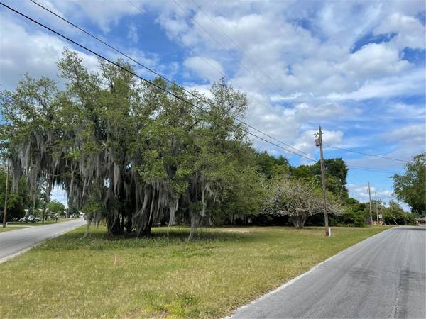 CLARA AVE, Tavares, FL 32778