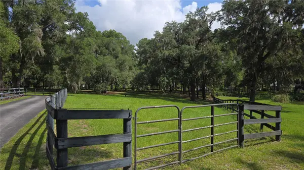 1025 NW 150TH AVE, Ocala, FL 34482