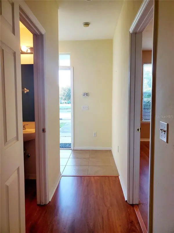 1561 NW 29TH RD #8, Gainesville, FL 32605