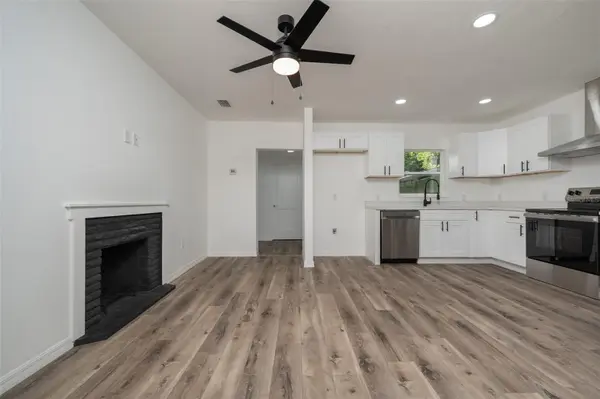 1935 NW 33RD AVE, Gainesville, FL 32605