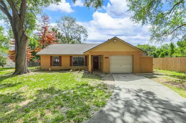 207 HOWARD CT, Mascotte, FL 34753