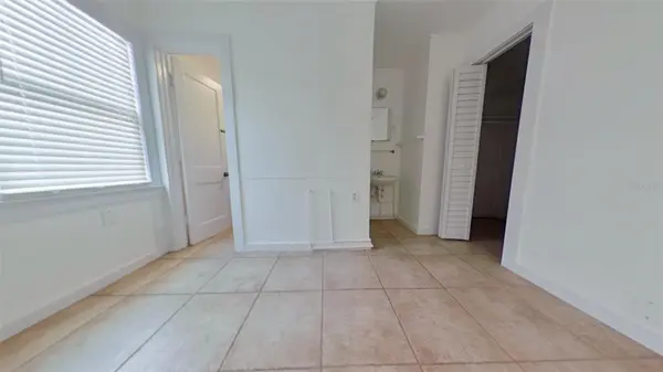 327 NW 15TH TER, Gainesville, FL 32603