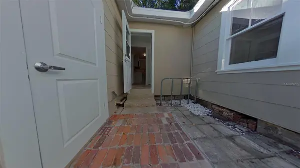 327 NW 15TH TER, Gainesville, FL 32603