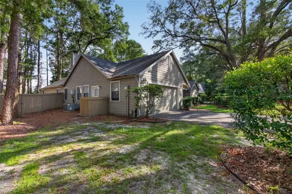 8215 SW 47TH RD, Gainesville, FL 32608
