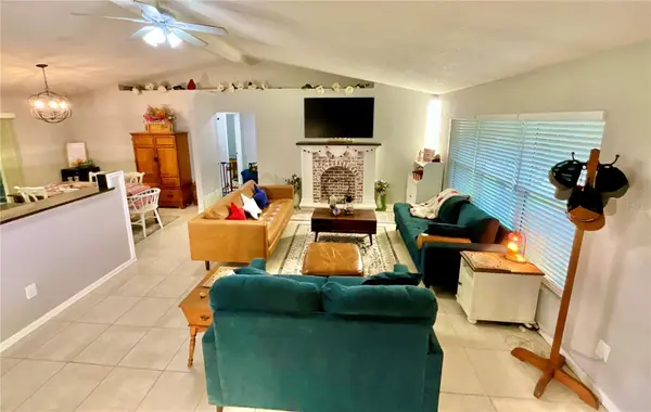 20517 NE 114TH AVE, Waldo, FL 32694