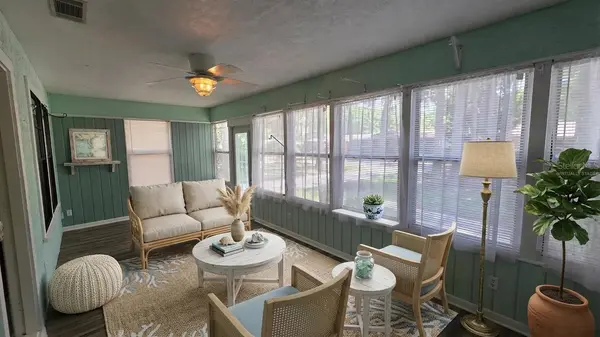 8496 NW 38TH TER, Gainesville, FL 32653