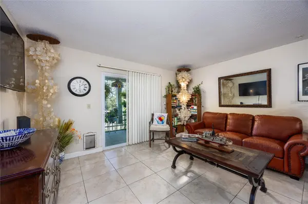 6519 W NEWBERRY RD #108, Gainesville, FL 32607