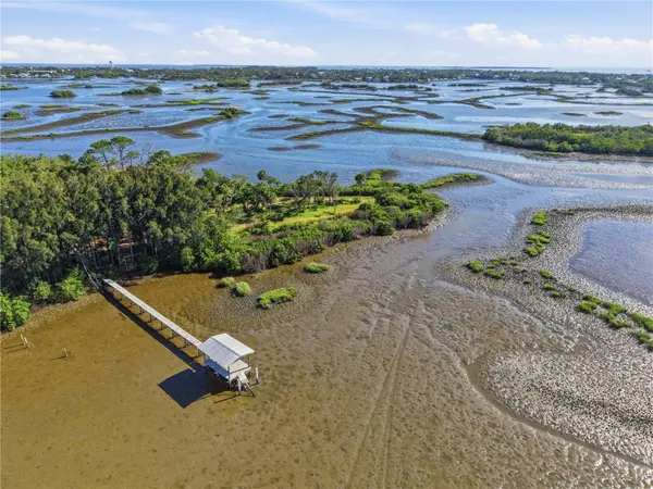 15780 SUNSET POINT DR, Cedar Key, FL 32625