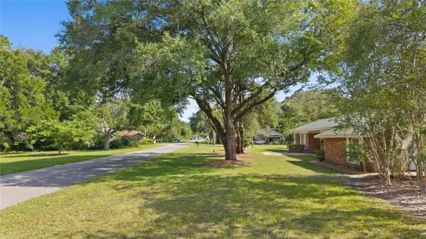 214 SE 2ND ST, Chiefland, FL 32626