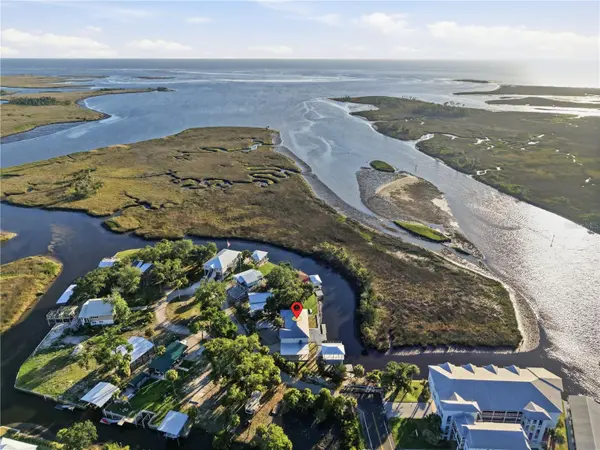 38 SE 195TH ST, Suwannee, FL 32692