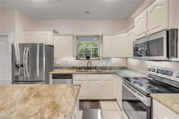 227 N SAMSULA DR, New Smyrna Beach, FL 32168
