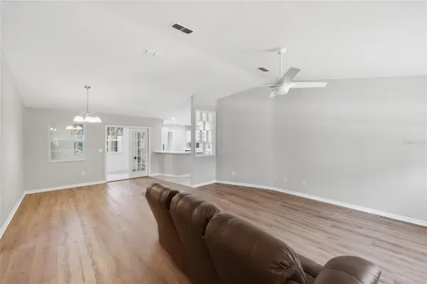 25249 SW 18TH AVE, Newberry, FL 32669