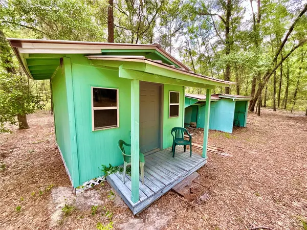 8232 SWAN LAKE RD, Melrose, FL 32666